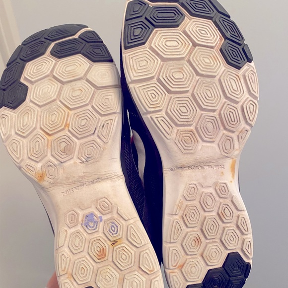 Nike training shoes - Picture 5 of 5